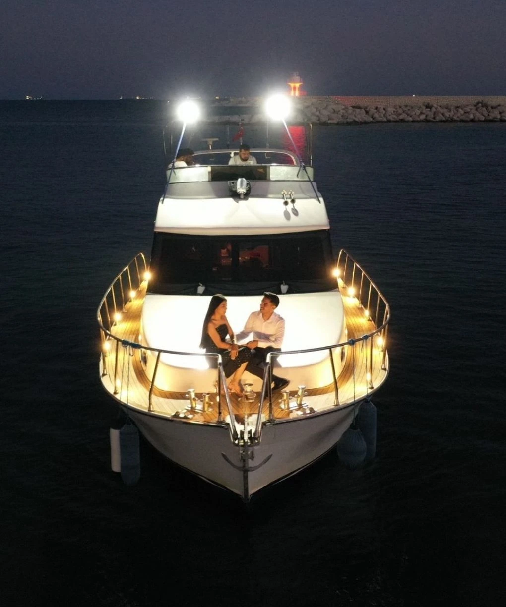 Escape Yatı GOLD Paket Evlilik Teklifi Organizasyonu – Mersin Marina - Görsel 5