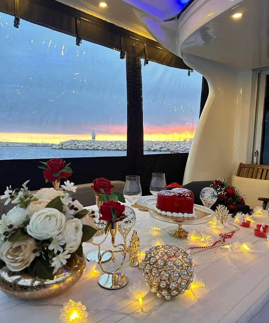 Korhan Yatı Standart Paket Evlilik Teklifi Organizasyonu – Mersin Marina - Görsel 11