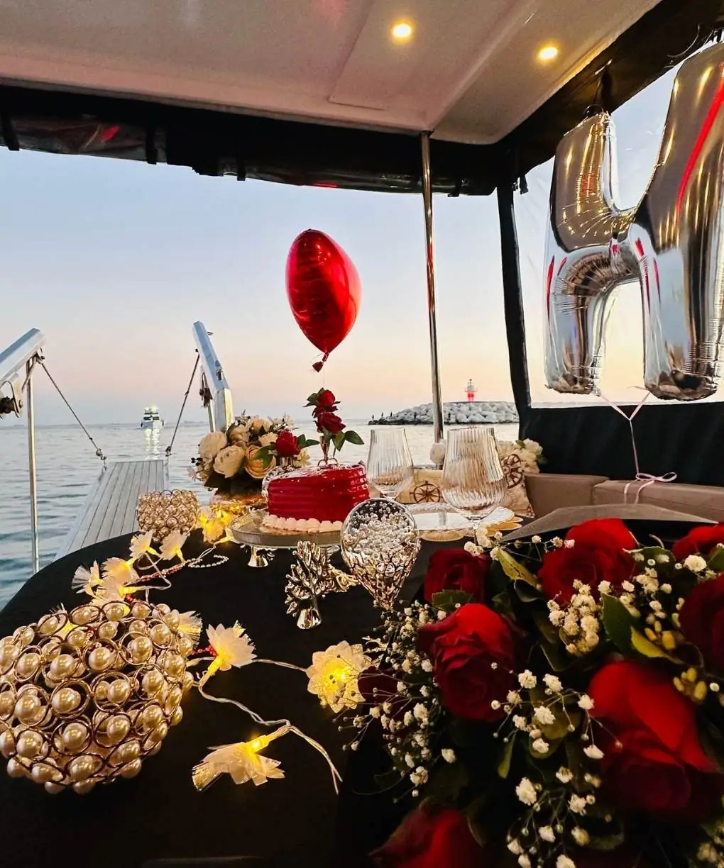 Korhan Yatı Standart Paket Evlilik Teklifi Organizasyonu – Mersin Marina - Görsel 4